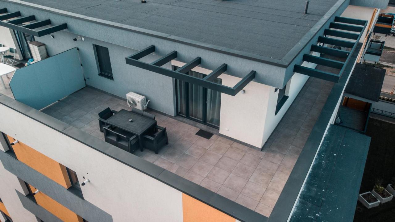 Koa - Moon Penthouse Lägenhet Braşov Exteriör bild