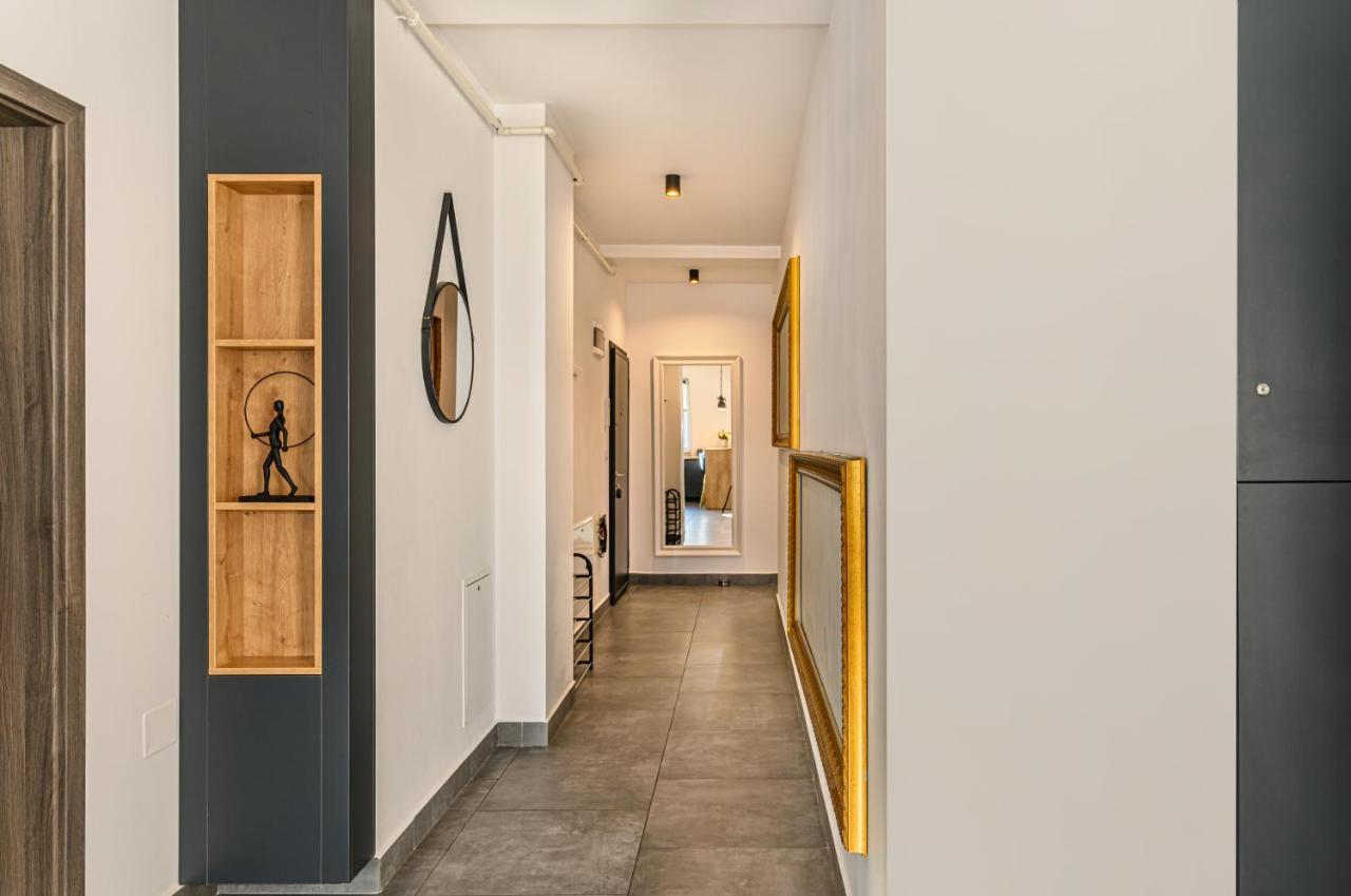Koa - Moon Penthouse Lägenhet Braşov Exteriör bild
