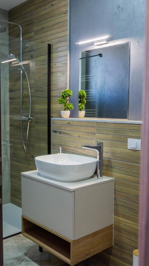 Koa - Moon Penthouse Lägenhet Braşov Exteriör bild
