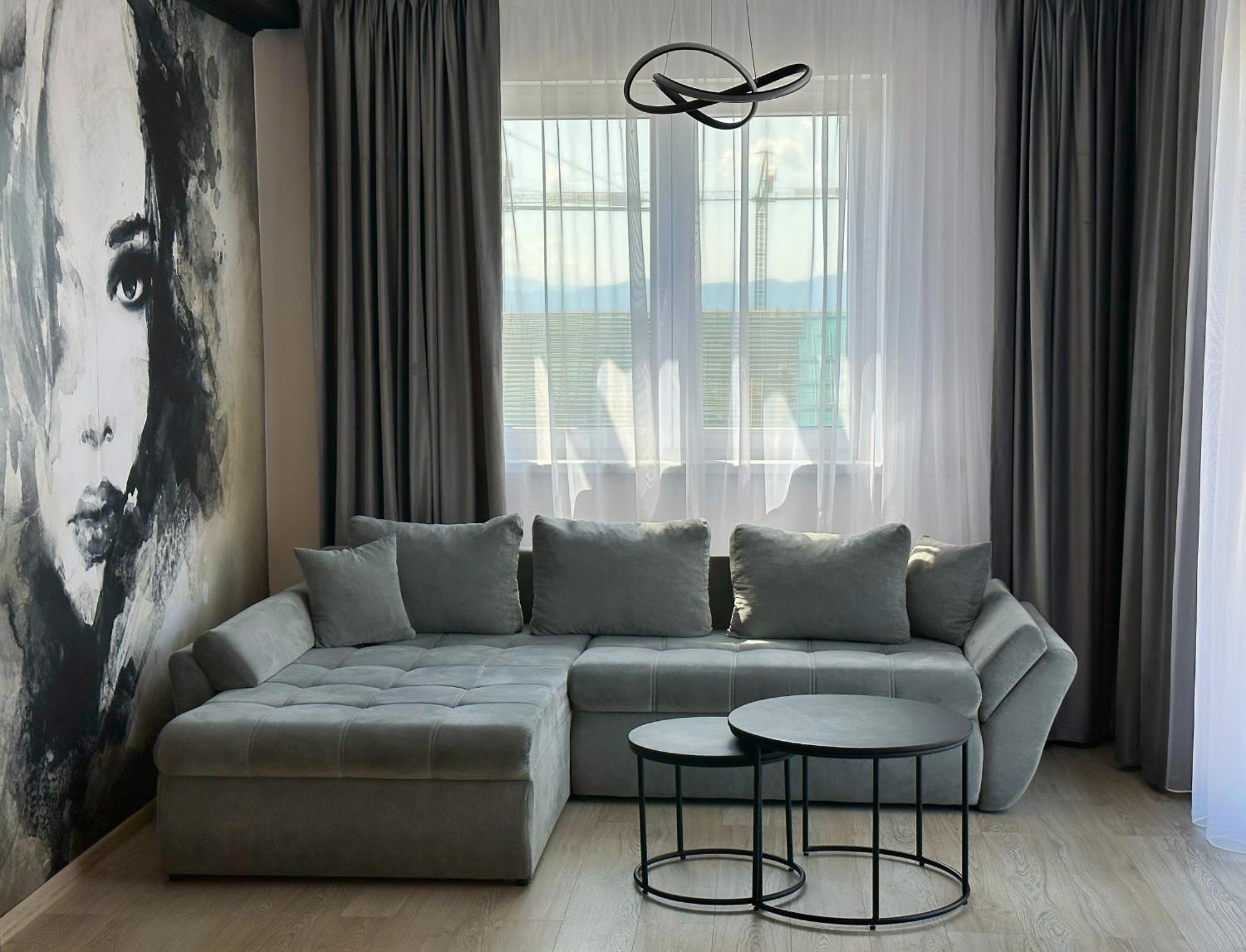 Koa - Moon Penthouse Lägenhet Braşov Exteriör bild